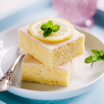 Lemon cloud cake